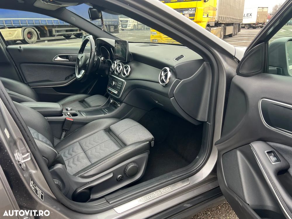Mercedes-Benz GLA 200 d 7G-DCT UrbanStyle Edition - 16