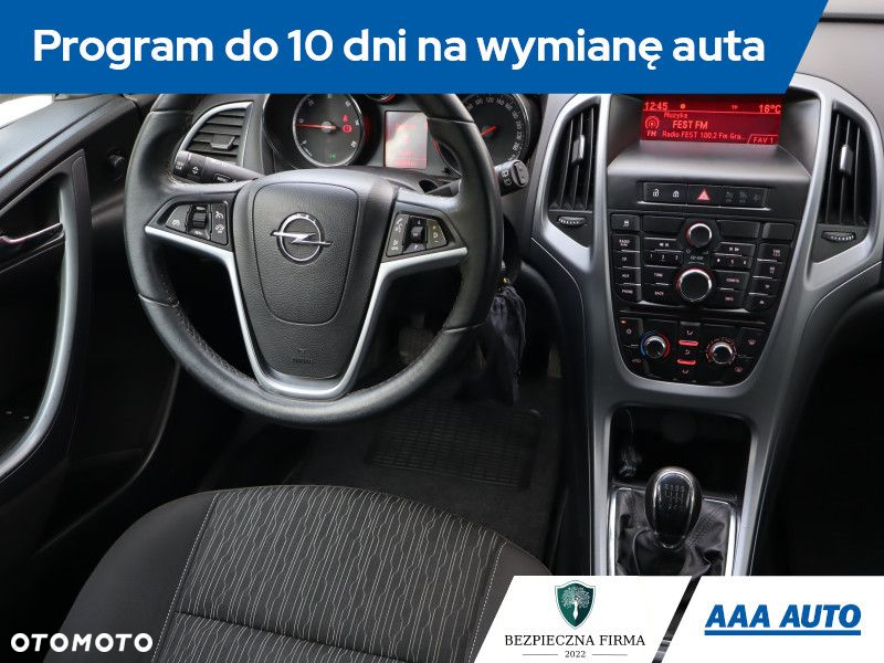 Opel Astra - 8