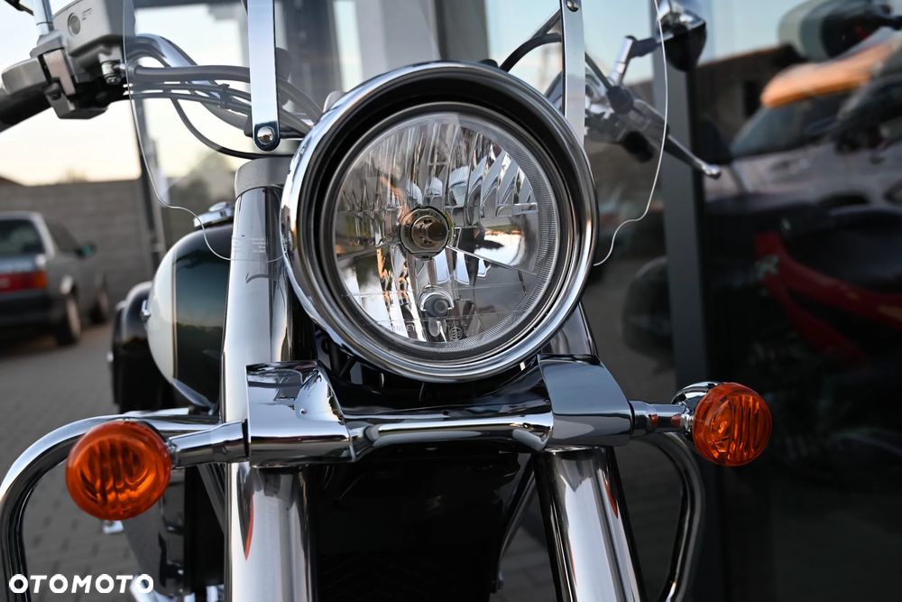 Suzuki Intruder - 39