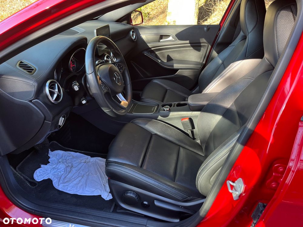 Mercedes-Benz Klasa A 220 4Matic 7G-DCT - 7