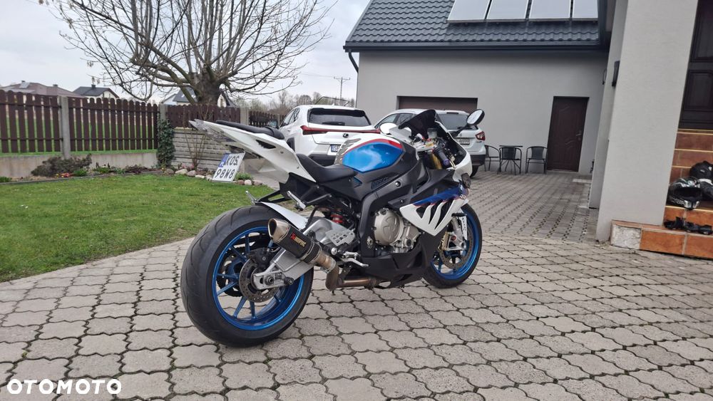 BMW S - 4
