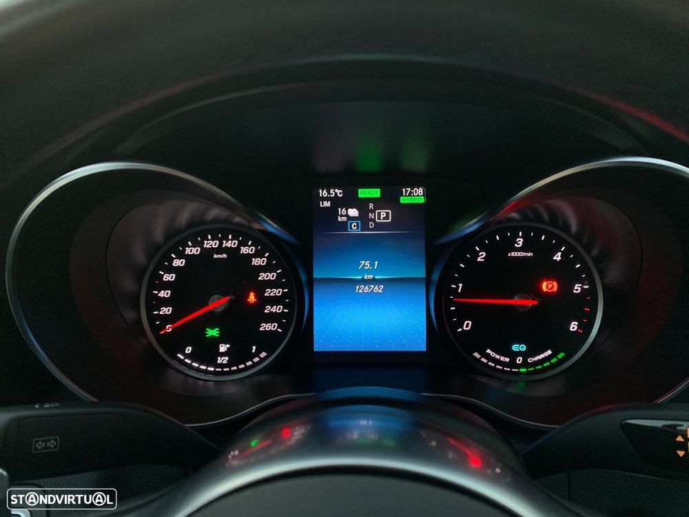 Mercedes-Benz C 300 de AMG Line - 18