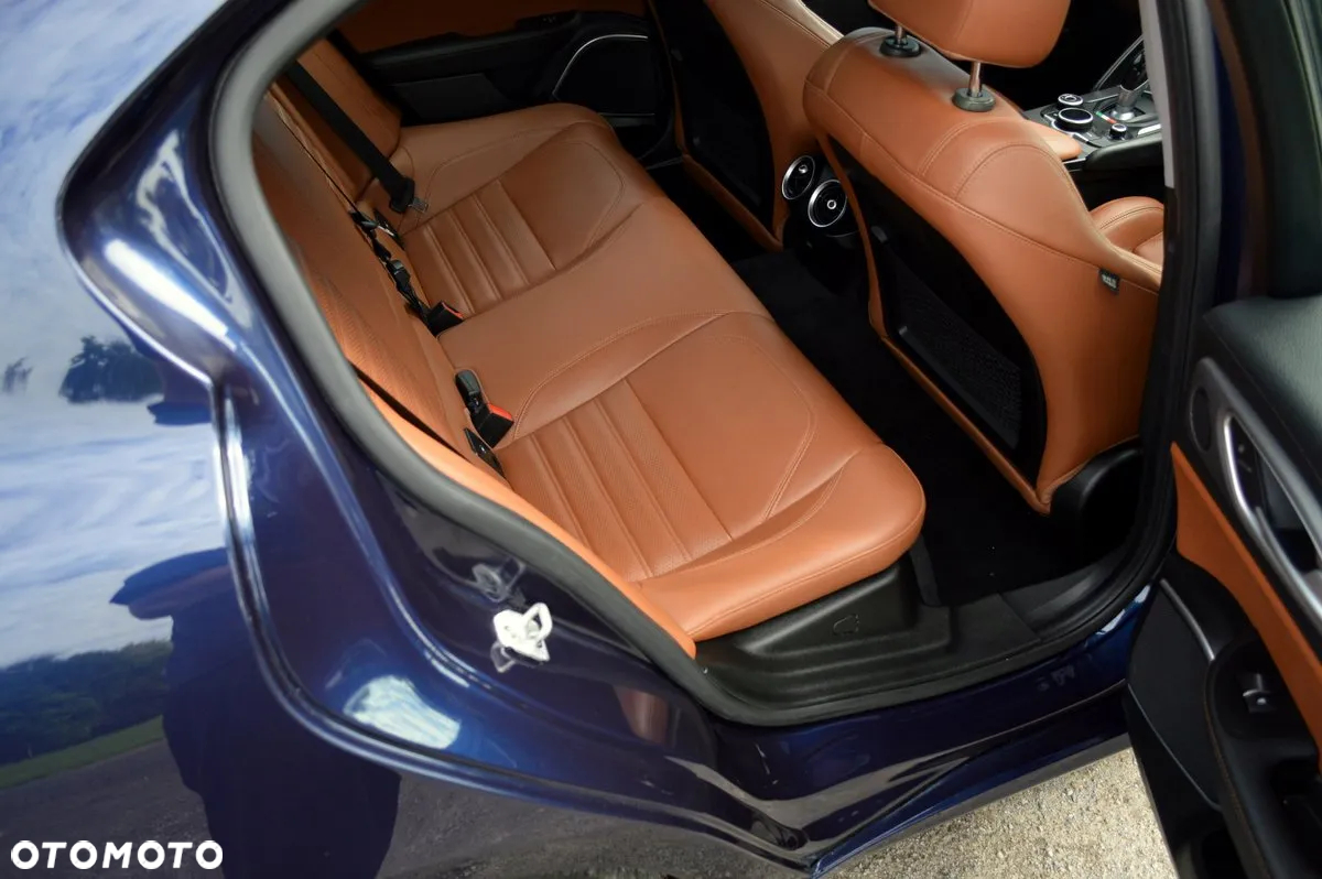 Alfa Romeo Giulia 2.0 Turbo Veloce - 22