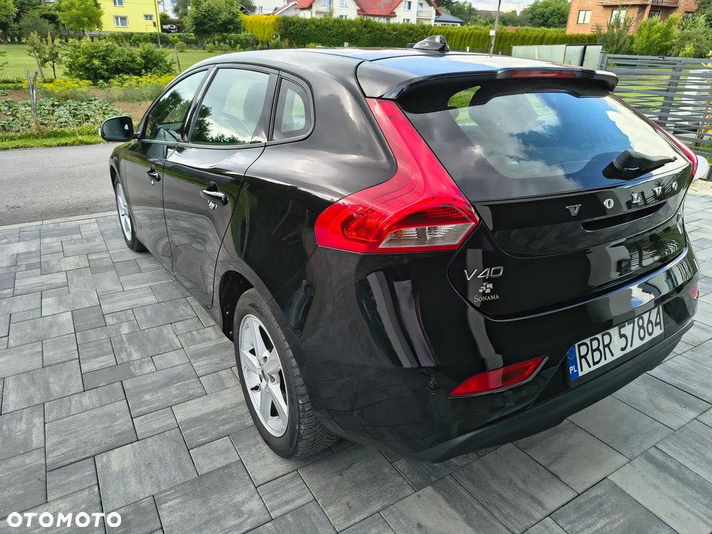 Volvo V40 D2 Momentum - 9