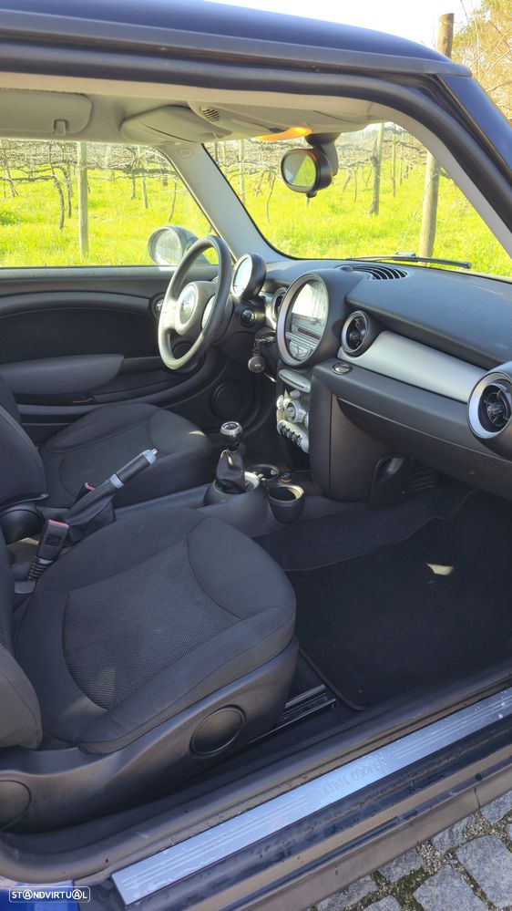 MINI 3 Portas One D - 9