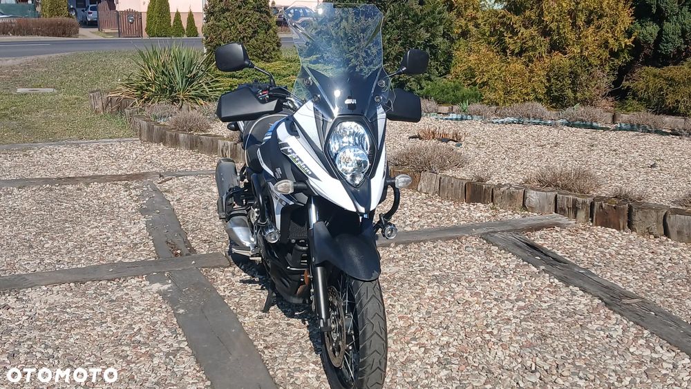 Suzuki V-STROM - 1