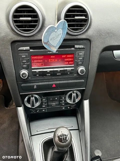 Audi A3 1.6 TDI DPF Attraction - 11