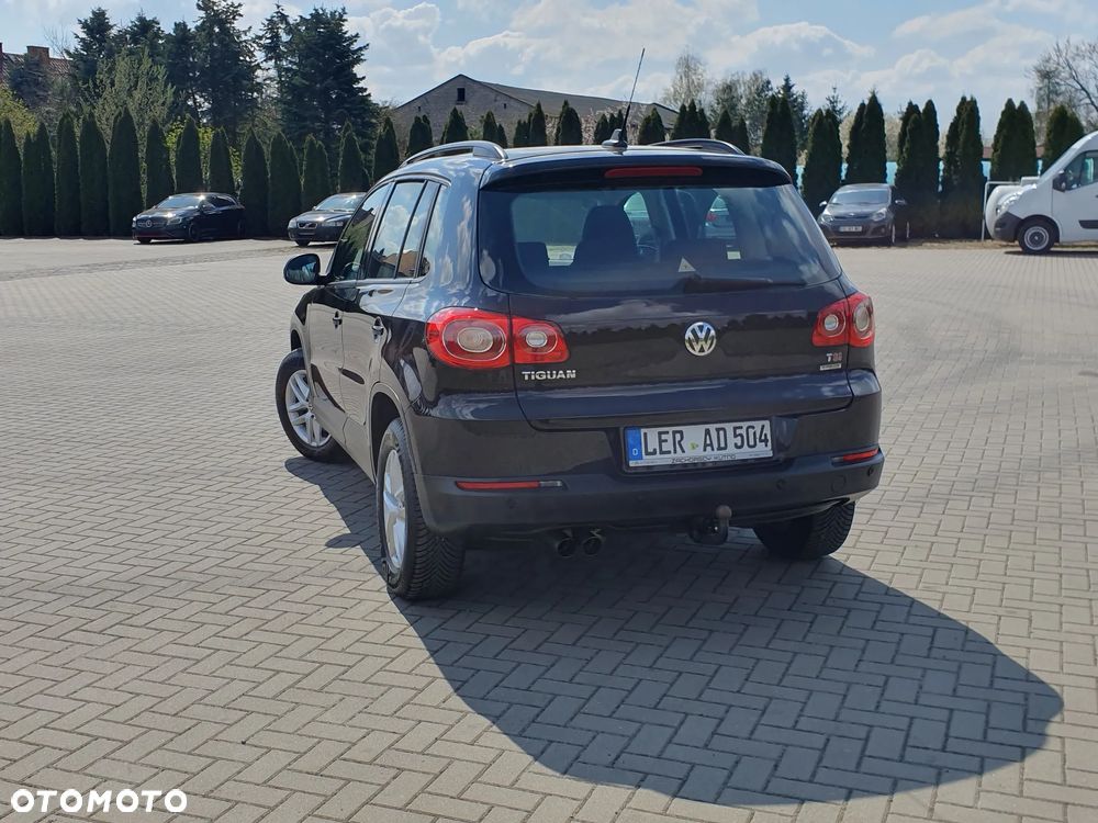 Volkswagen Tiguan - 11