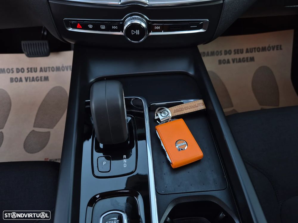 Volvo XC 60 2.0 T6 PHEV Inscription AWD - 33