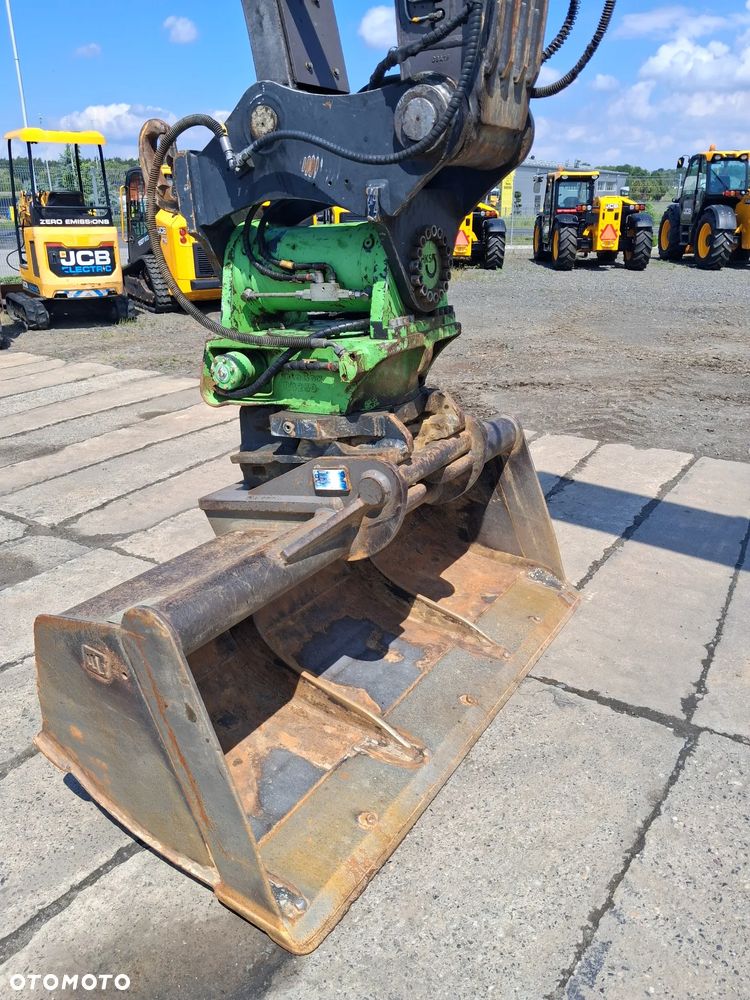 Volvo EC 220 EN - 10