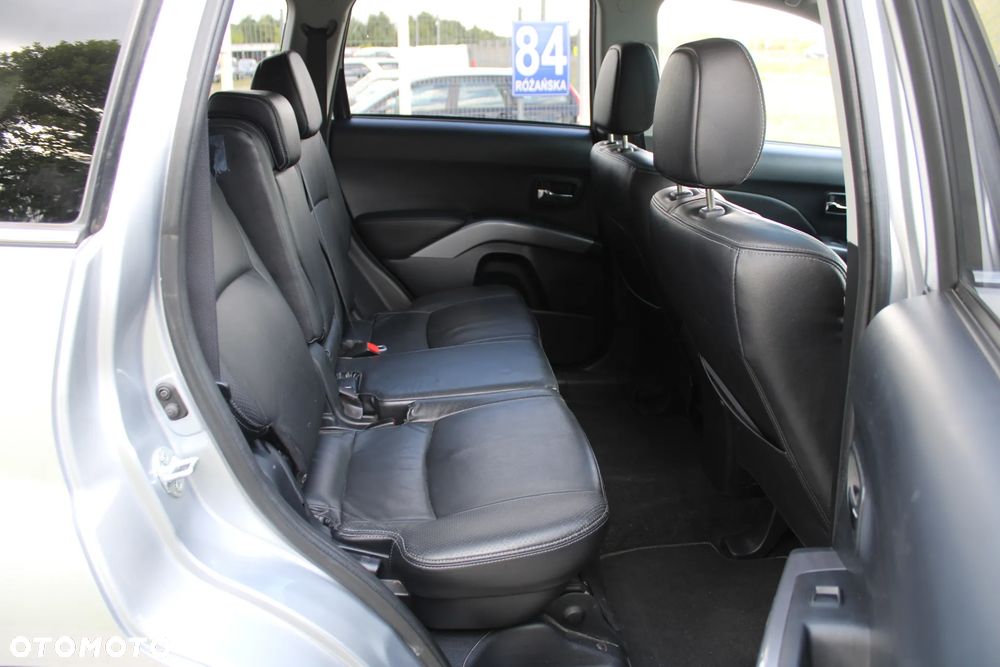 Peugeot 4007 - 26