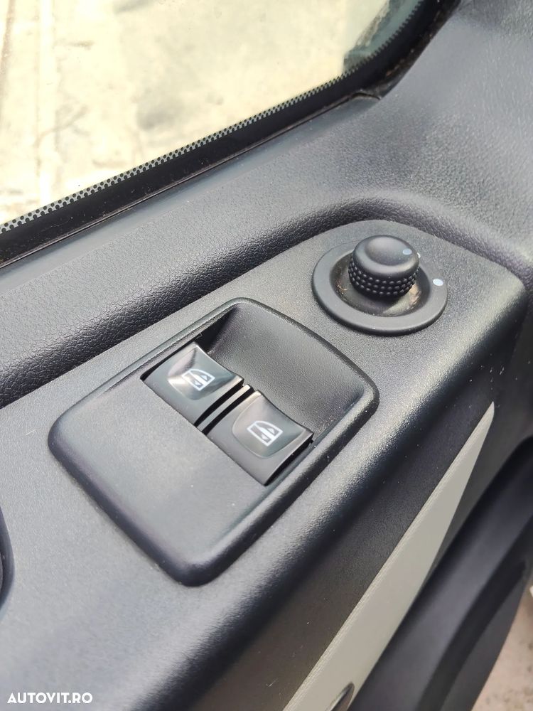 Renault Trafic - 11