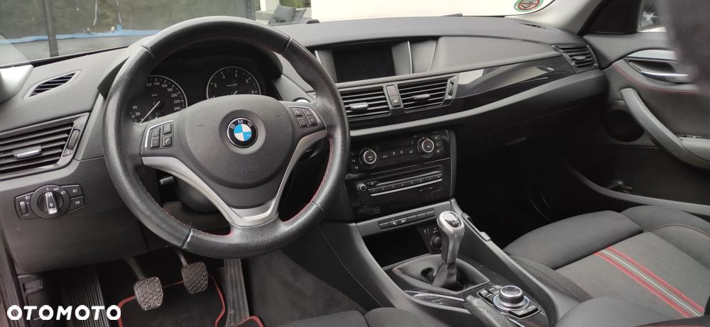 BMW X1 sDrive18i Sport Line - 7