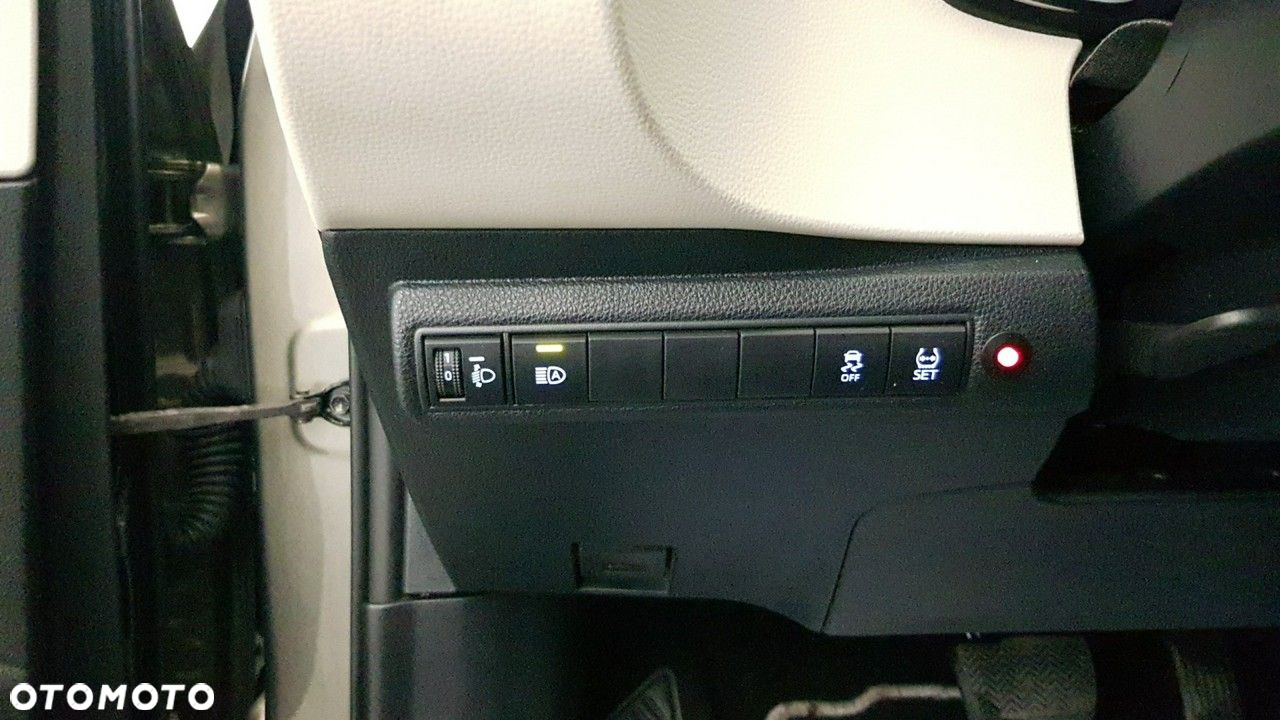 Toyota Corolla 1.8 Hybrid Comfort - 23