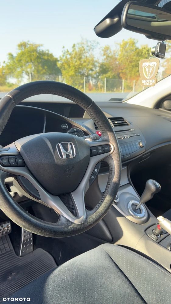 Honda Civic 1.8 Comfort - 9