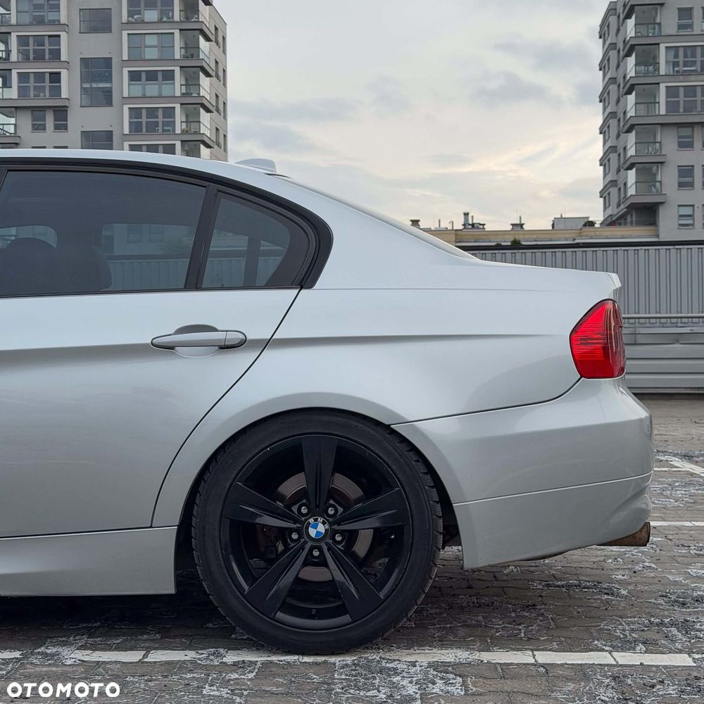 BMW Seria 3 325i - 6