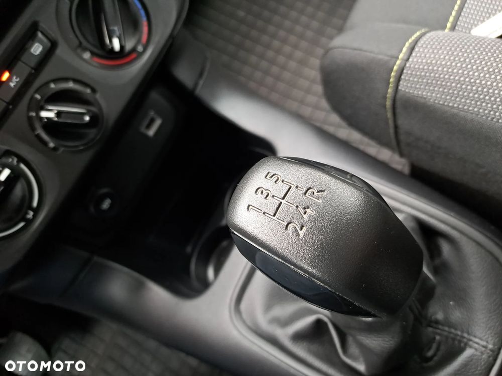 Citroën C3 1.2 PureTech Feel - 29