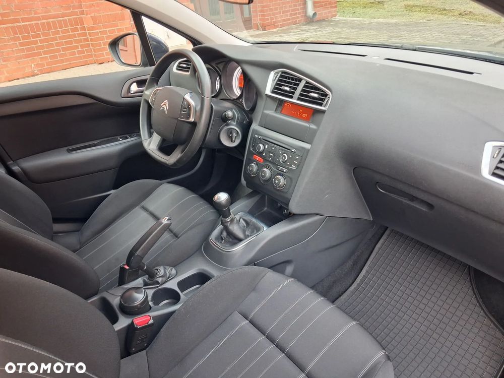 Citroën C4 HDi 90 Attraction - 10