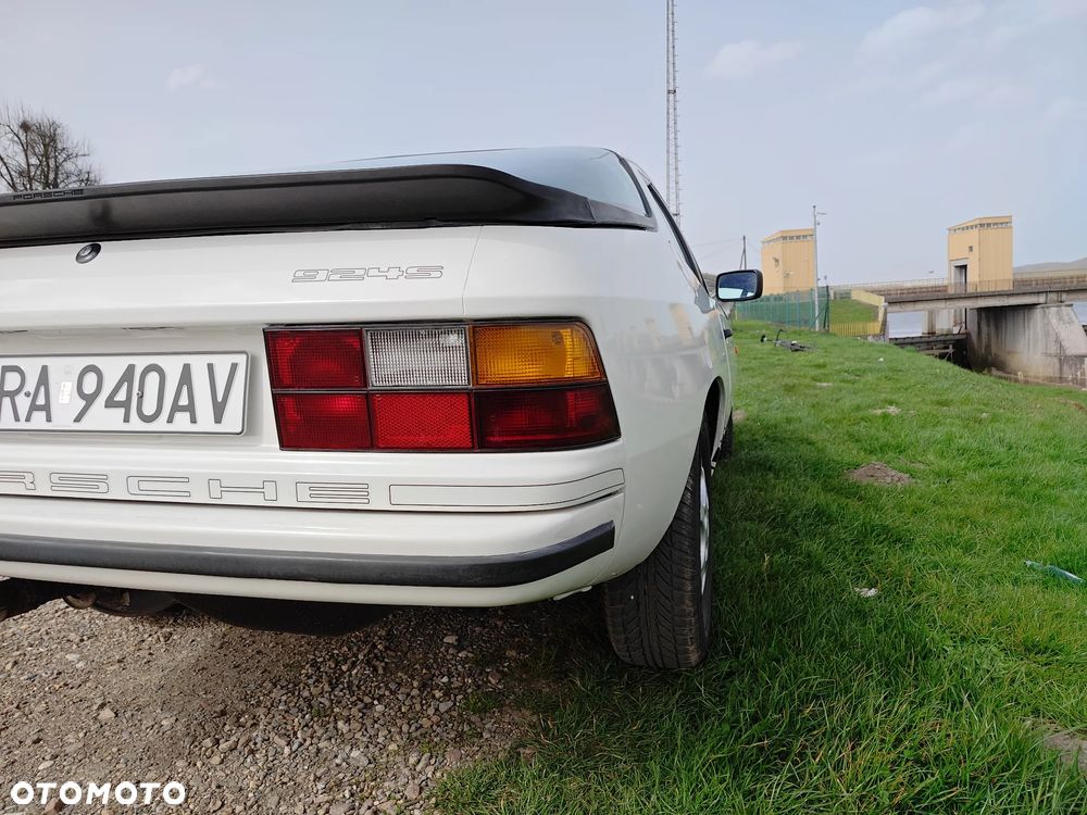 Porsche 924 - 9