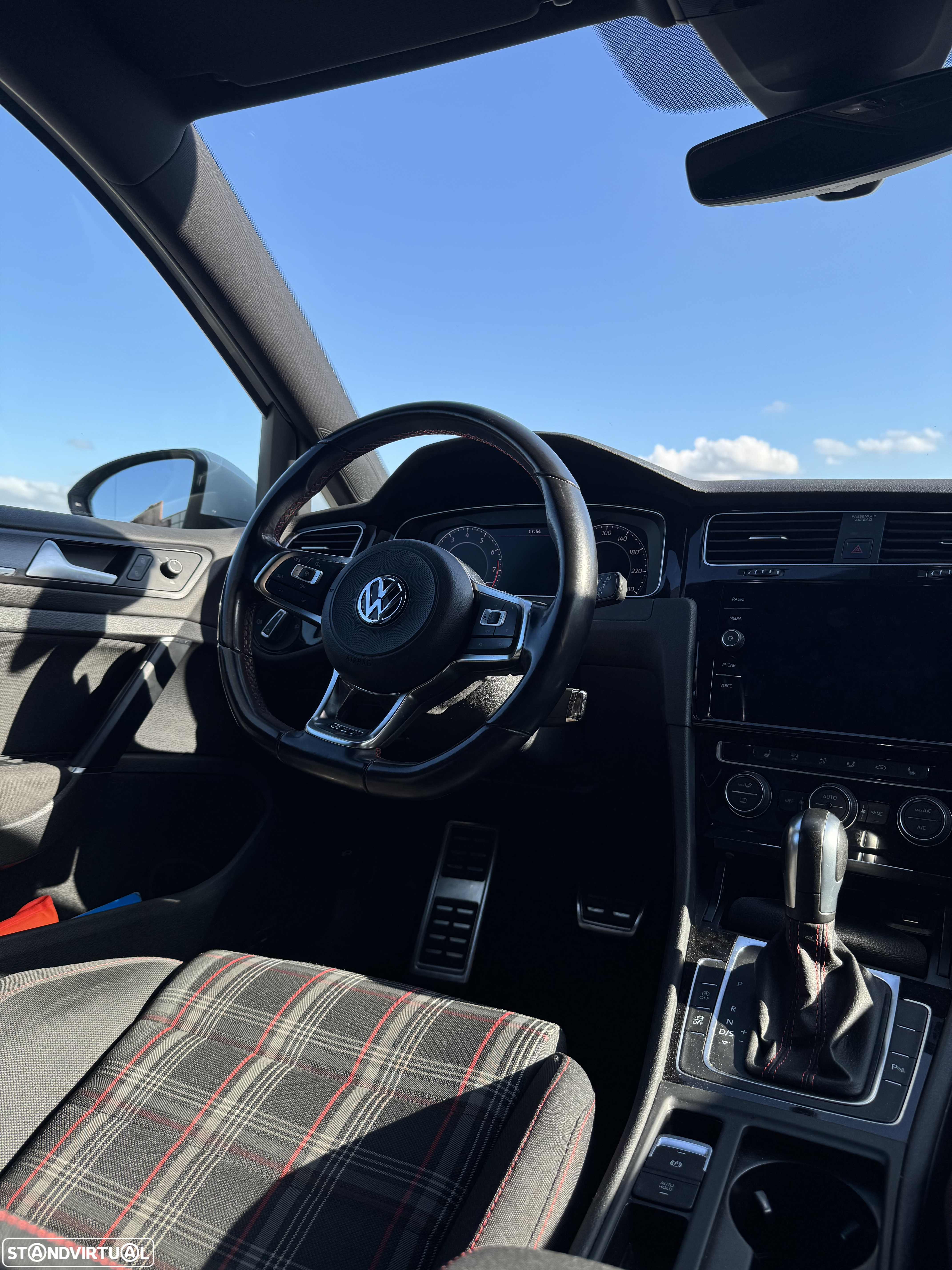 VW Golf 2.0 TSI GTI DSG Performance - 15