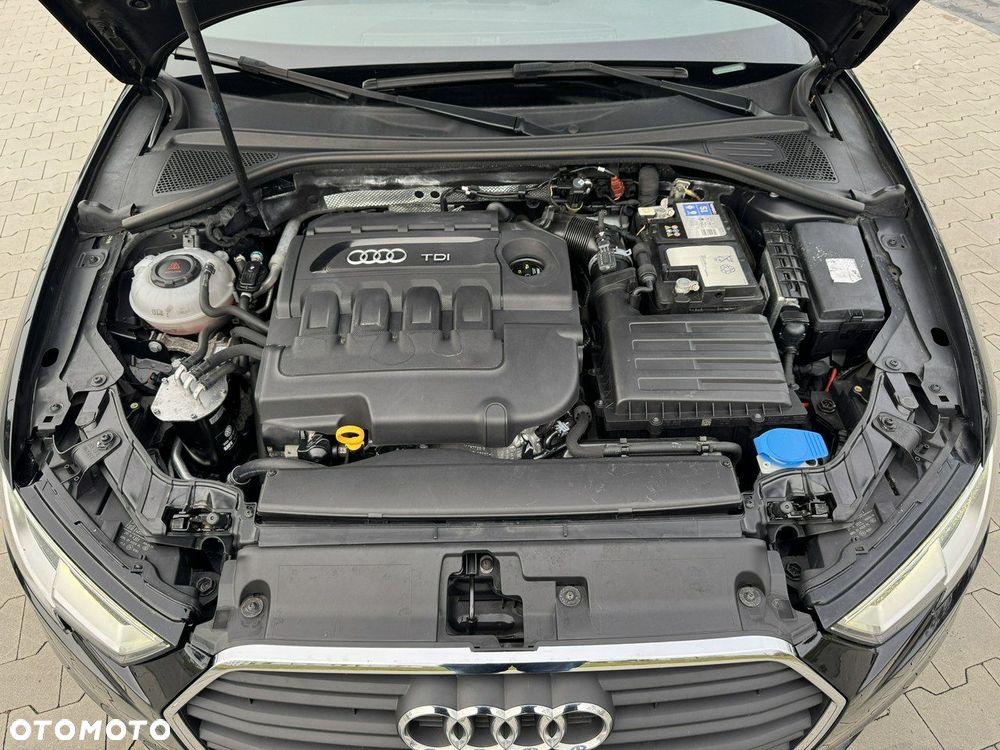 Audi A3 Sportback 1.6 TDI Sport S tronic - 4