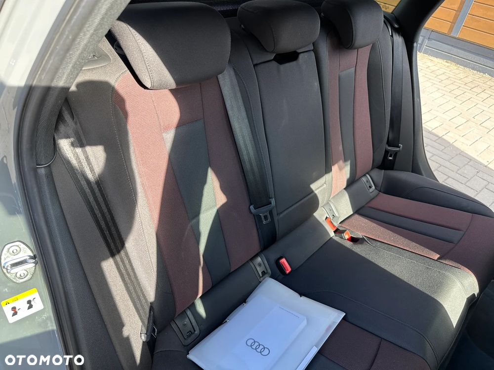 Audi A4 Avant - 25