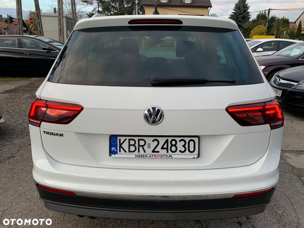 Volkswagen Tiguan - 12
