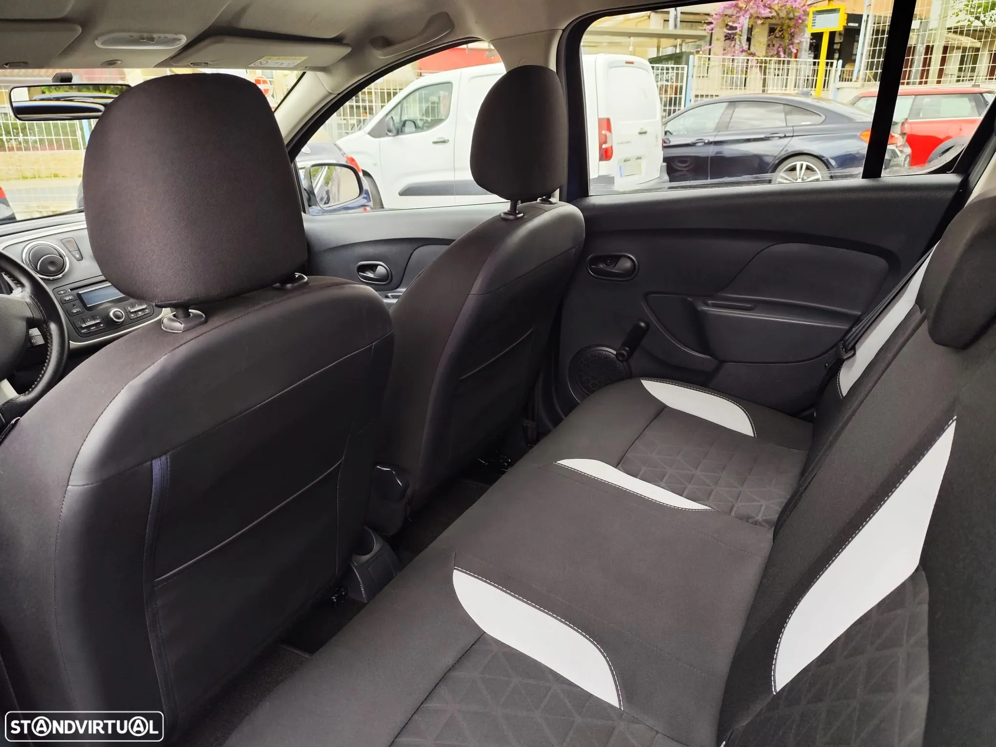 Dacia Sandero 1.5 dCi Stepway - 15