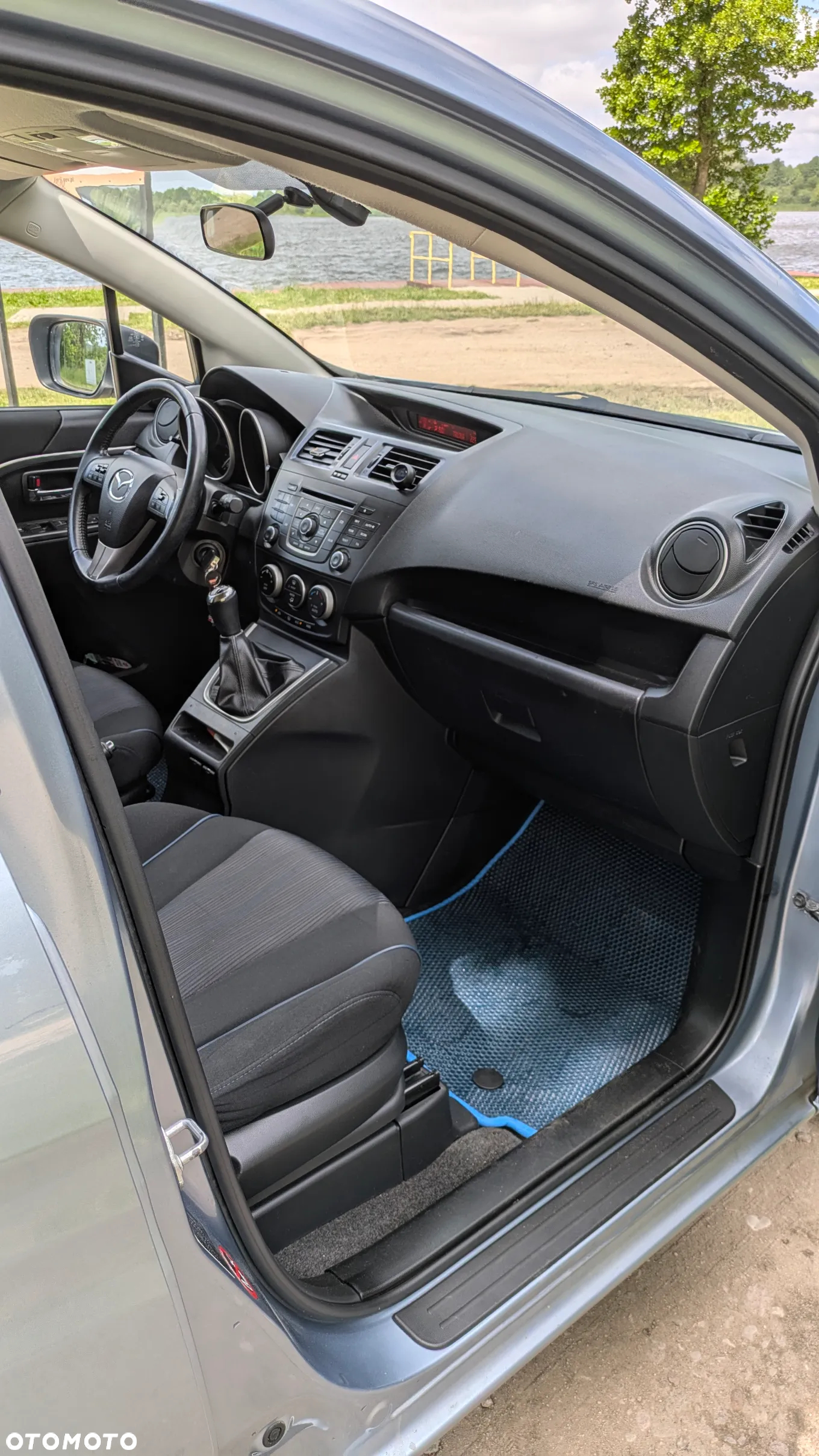 Mazda 5 - 9