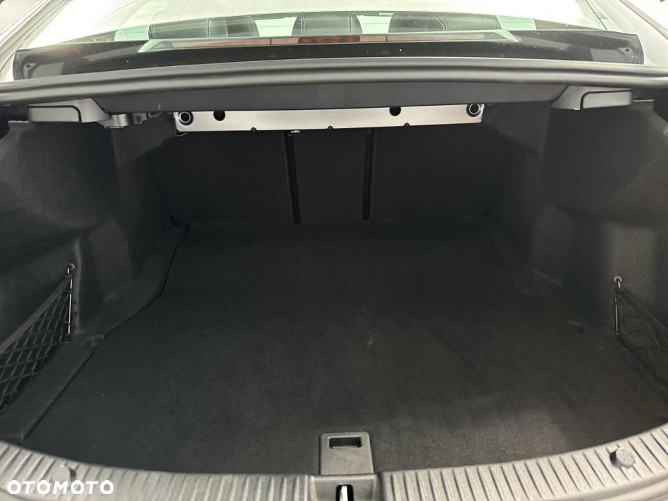 Mercedes-Benz Klasa C AMG 63 S AMG Speedshift MCT 9G - 25