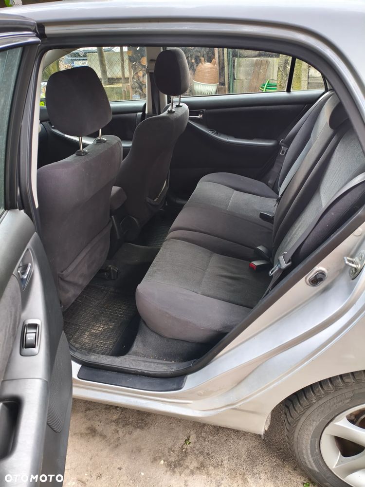 Toyota Corolla 2.0 D-4D Terra - 6