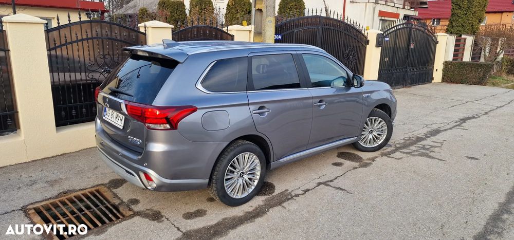 Mitsubishi Outlander 2.4 4WD Diamant+ - 29