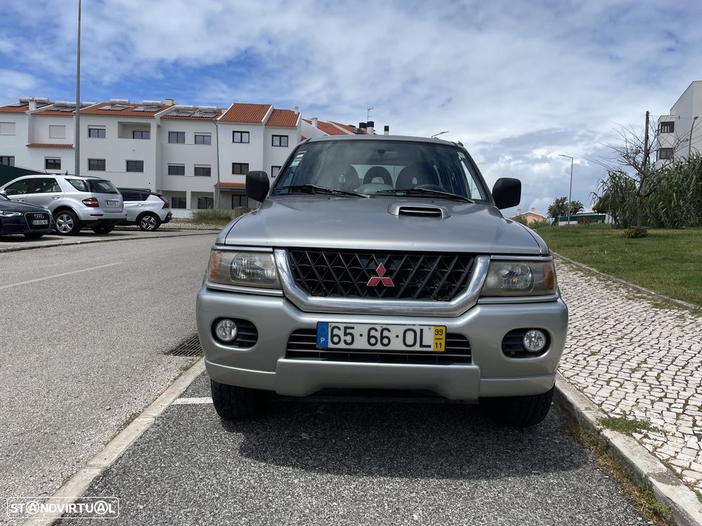 Mitsubishi Pajero Sport 2.5 TD GLS - 3