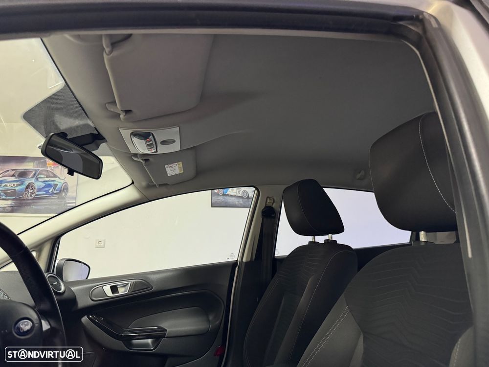 Ford Fiesta 1.0 T EcoBoost Titanium - 14