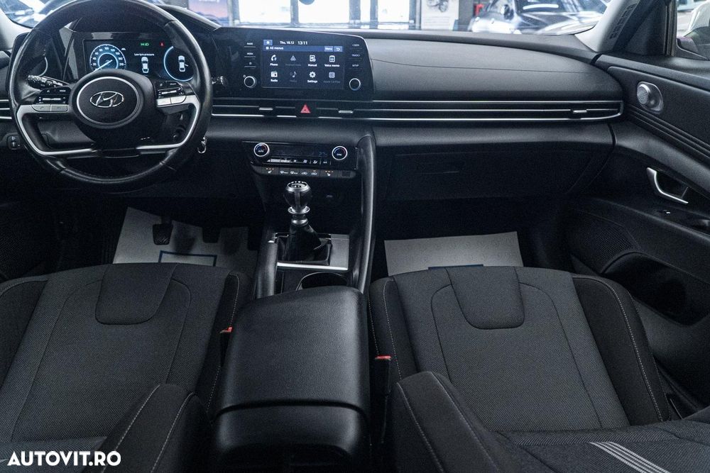 Hyundai Elantra 1.6 l 123 CP 6MT Highway - 26