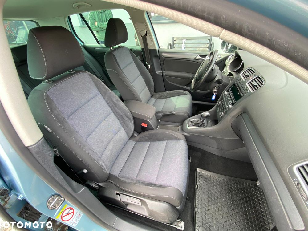 Volkswagen Golf 1.6 TDI DPF DSG Style - 30