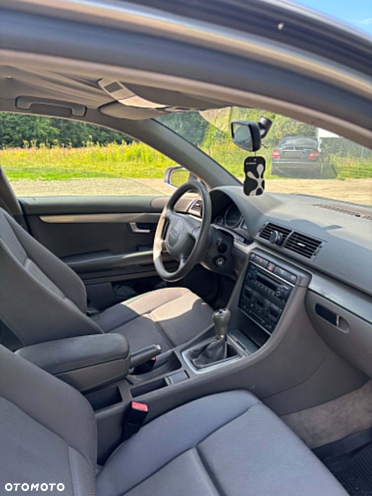 Audi A4 Limousine - 19