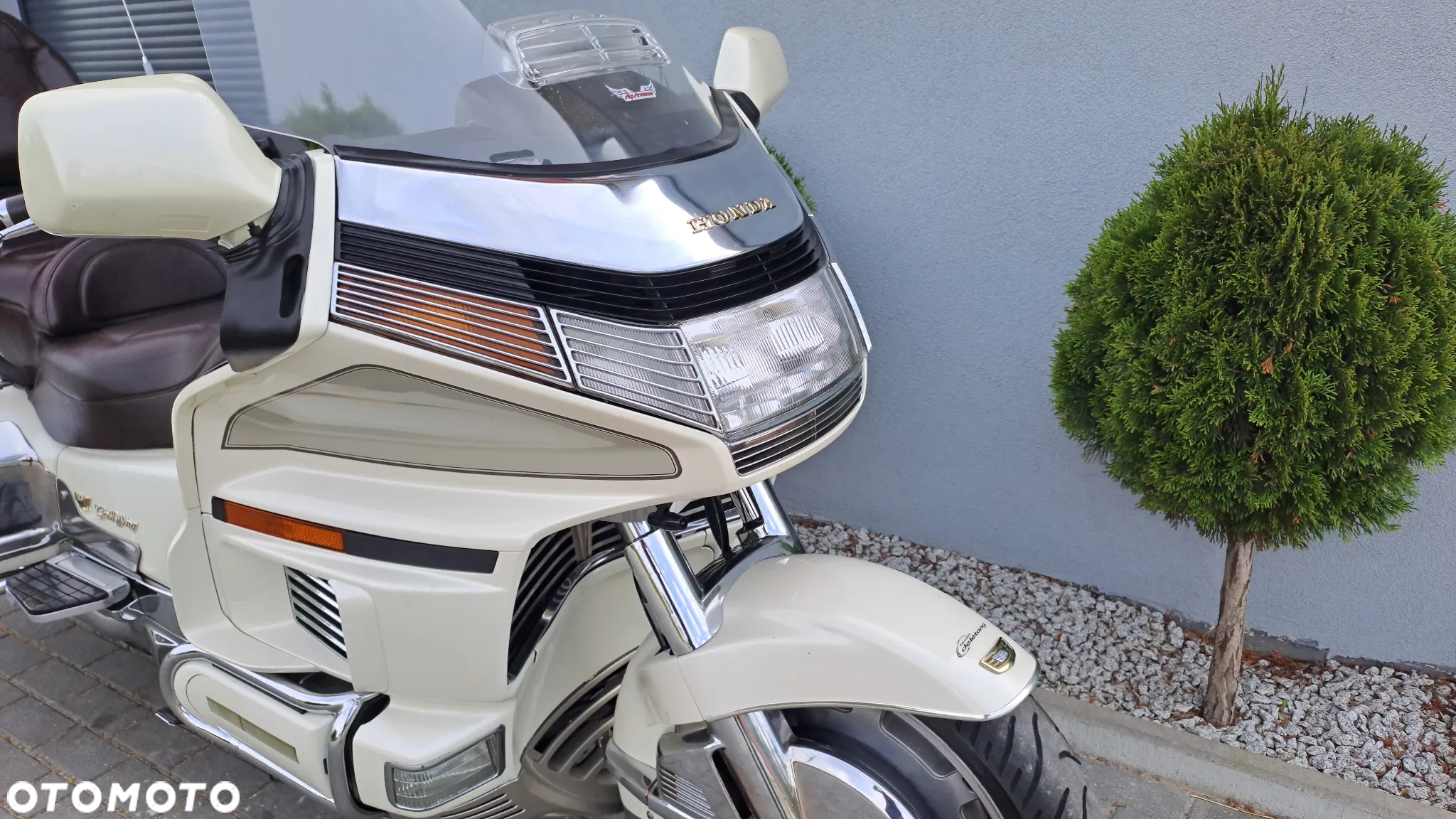 Honda GL - 8