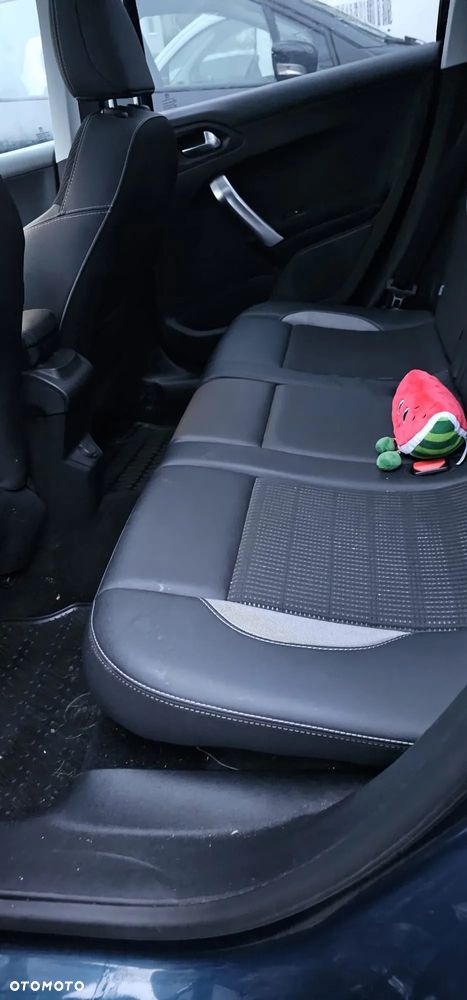 Peugeot 2008 1.2 Pure Tech GPF Allure S&S EAT6 - 22