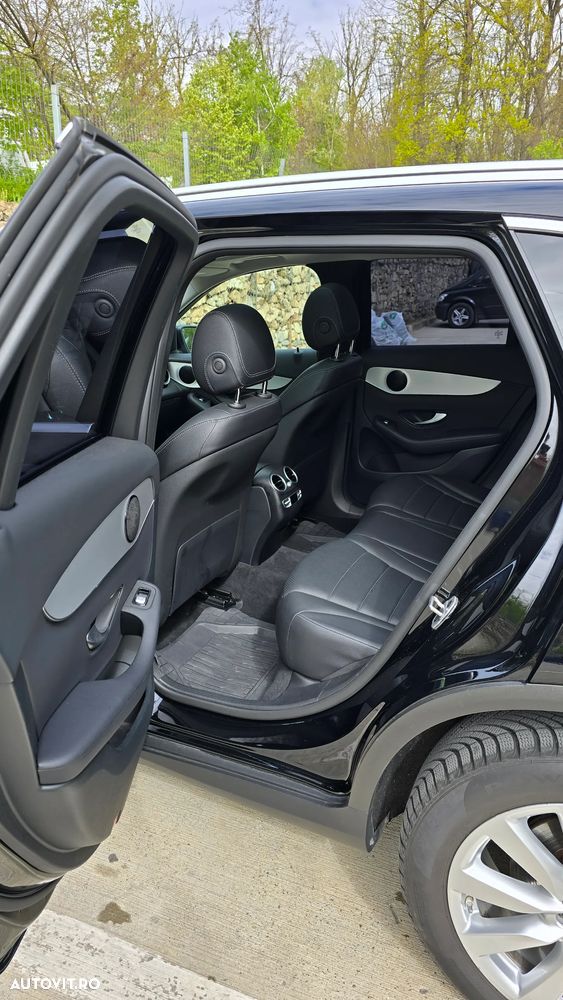 Mercedes-Benz GLC - 26