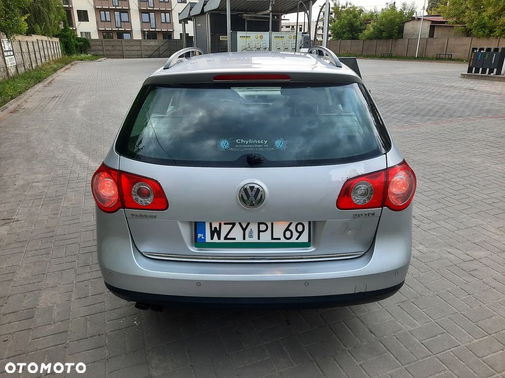 Volkswagen Passat 2.0 TDI Trendline - 6