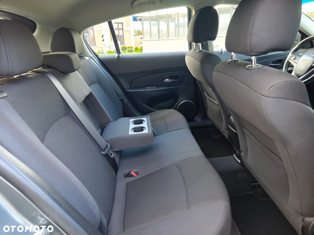 Chevrolet Cruze 1.6 LT+ - 20