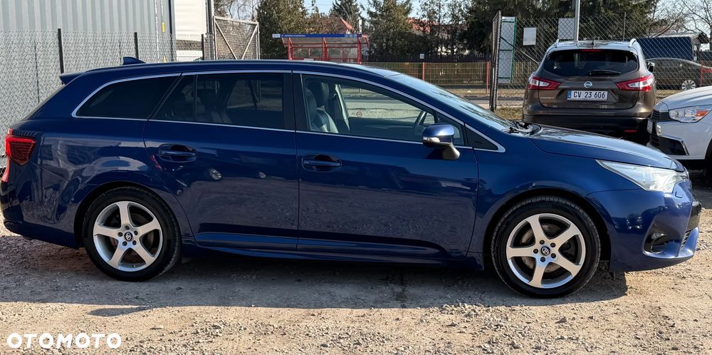 Toyota Avensis Touring Sports 2.0 D-4D Edition S+ - 26