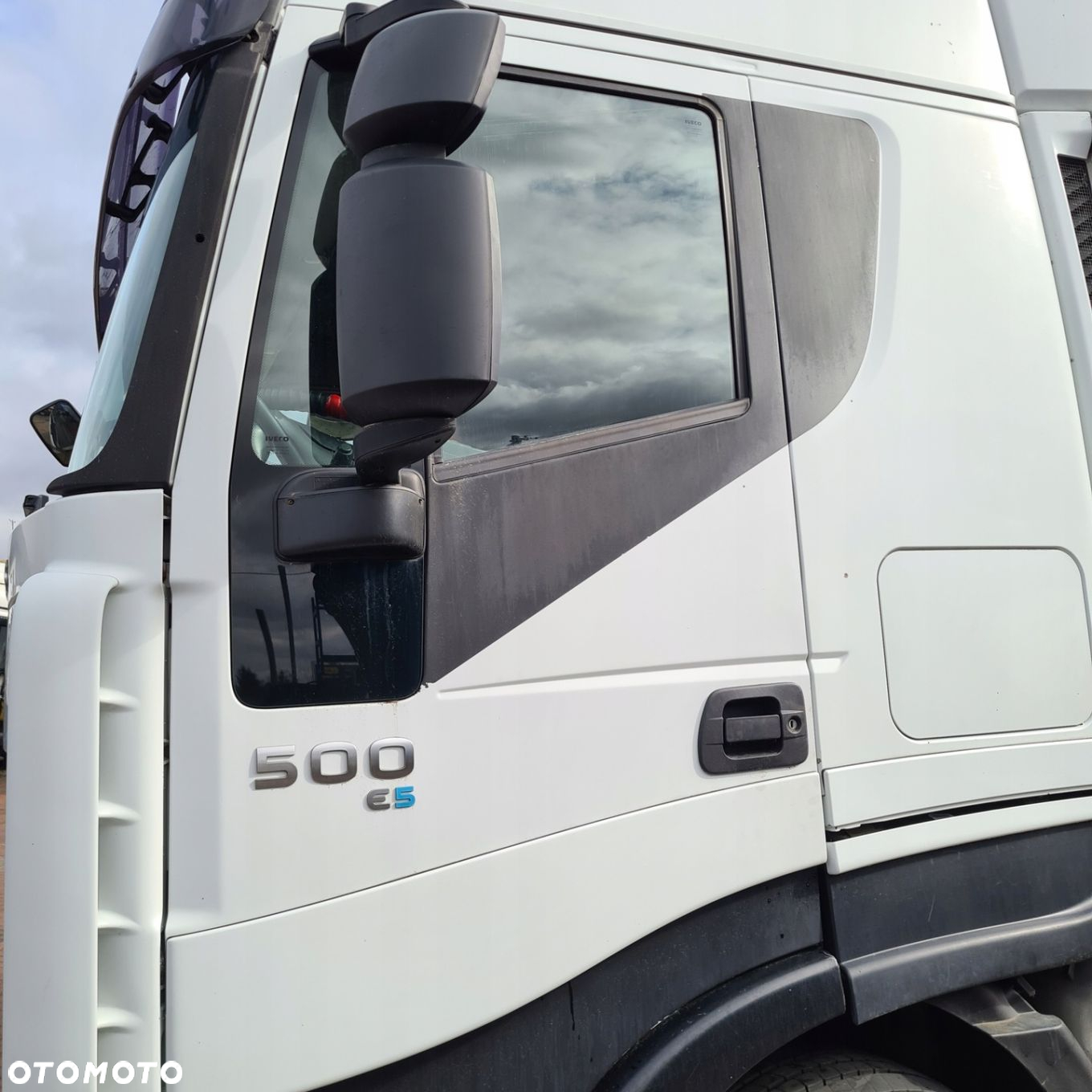 IVECO STRALIS CURSOR 13 500 KOMPLETNA KABINA 2012 - 11
