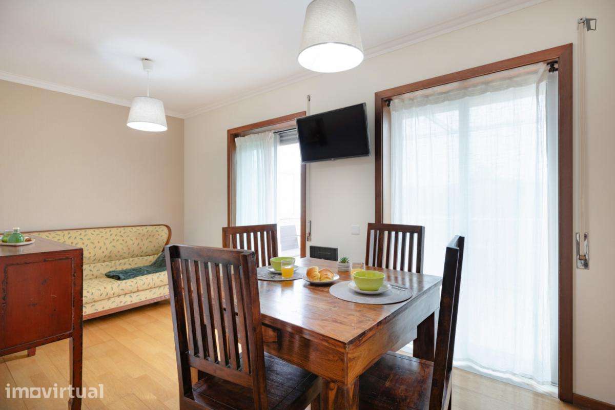 Apartamento com 2 quartos - localizado em Espinho - Grande imagem: 2/41