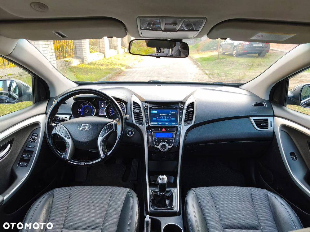 Hyundai i30 1.6 CRDi Fifa World Cup Edition - 11