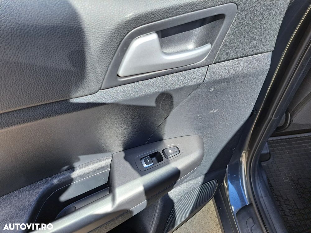 Kia Sportage 1.6 GDI 6MT 4x2 Classic - 19