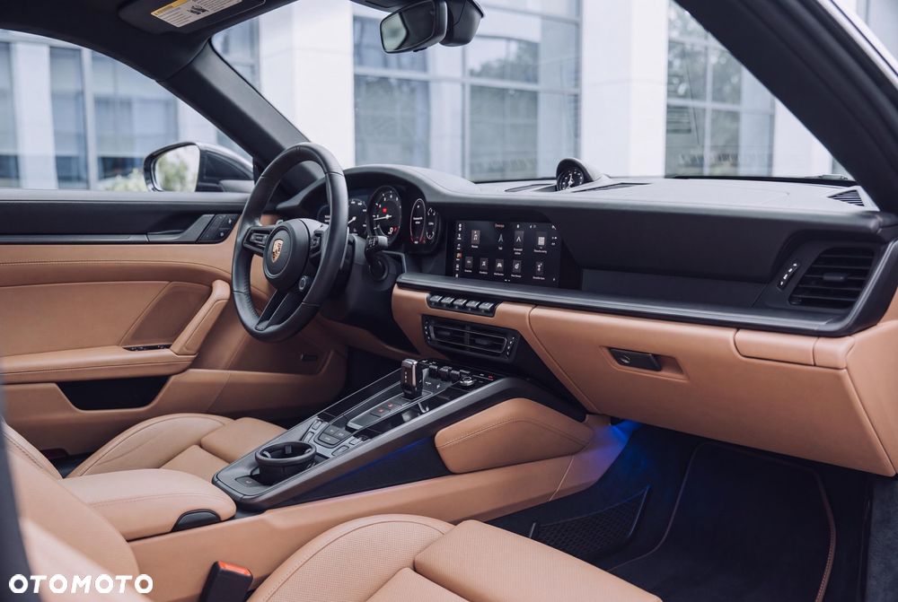 Porsche 911 Carrera - 5