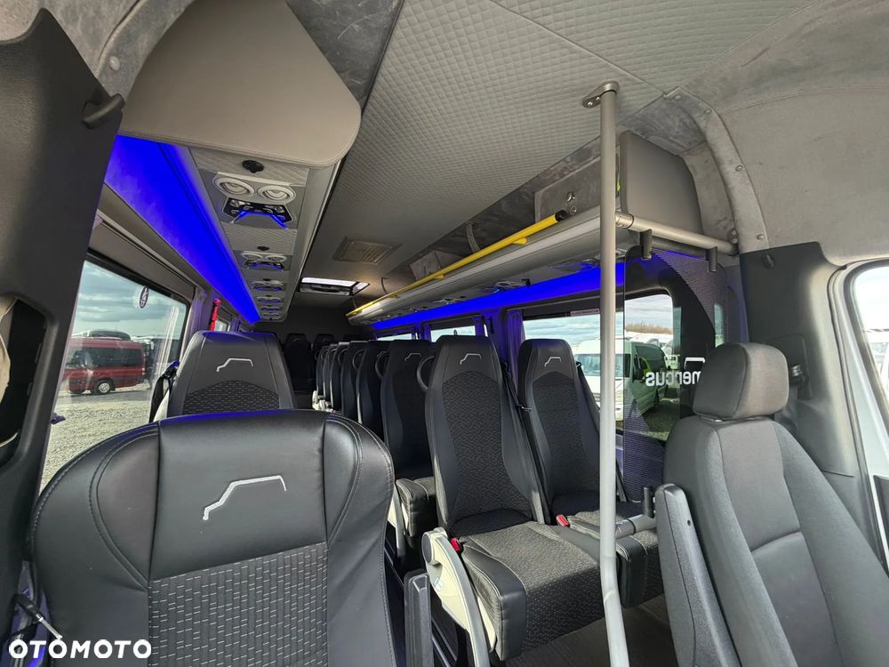 Mercedes-Benz Sprinter 517 - 16