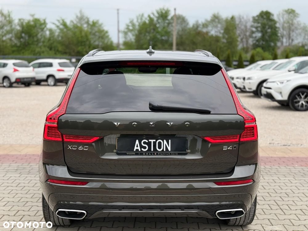 Volvo XC 60 B4 D AWD Ultimate Dark - 9